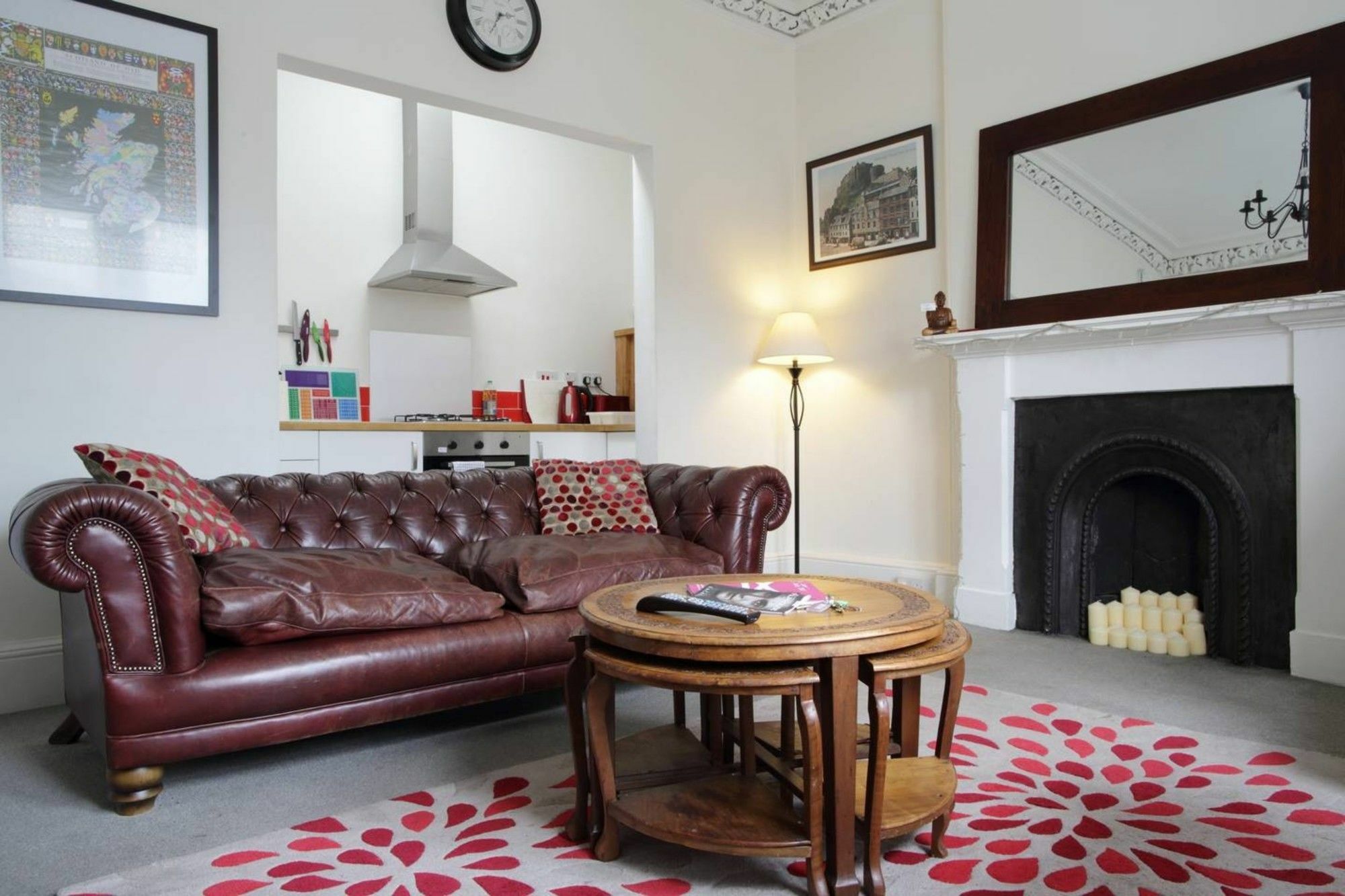 Apartamento Modern And Colourful Flat By The Castle Edimburgo Exterior foto